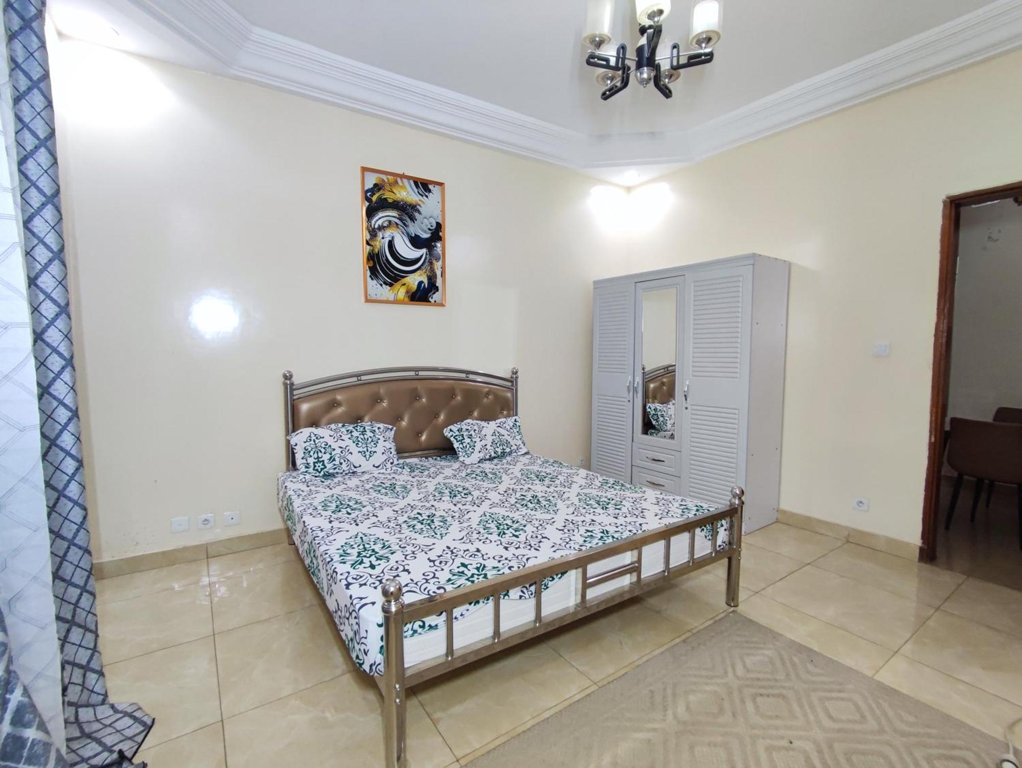Appartement 2 Calme-f3 Avec Ascenseur Maristes Dakar